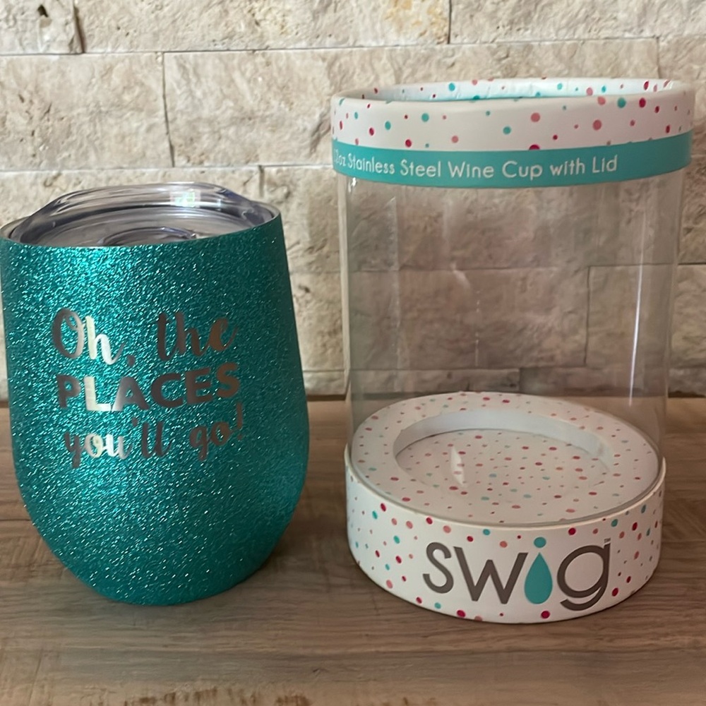 Swig glitter green stainless steel cup.